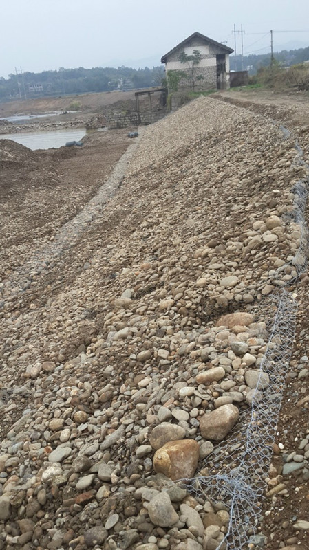 青海省玉树藏族自治州灾后重建防洪堤工程